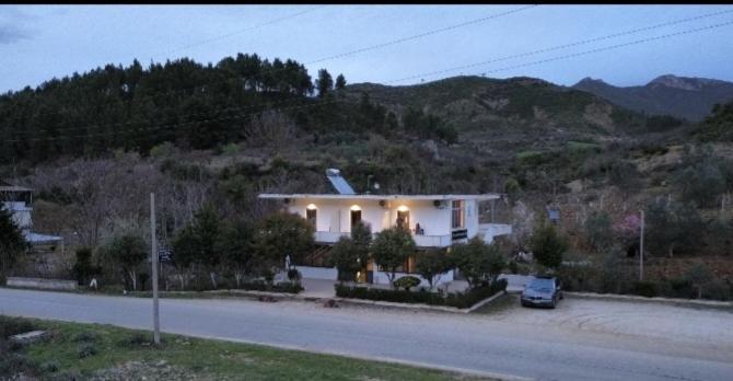 Hotel Eno Përmet Kültér fotó
